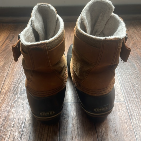 Sorel Winter Fancy Lace II Winter Boot
. Used in very good condition. Size 8.5 - Picture 6 of 11